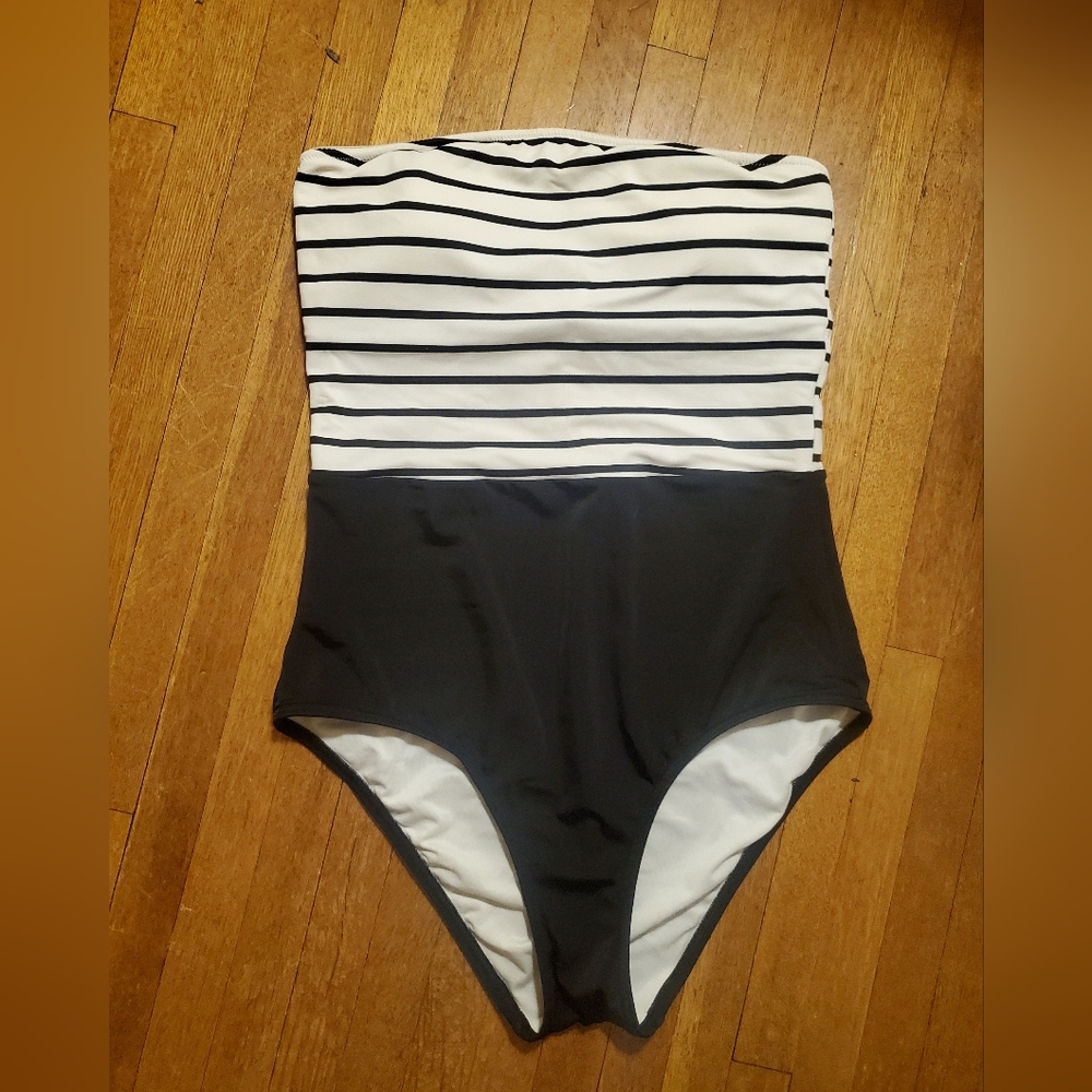Victorias Secret one peice striped strapless swimsuit womens small